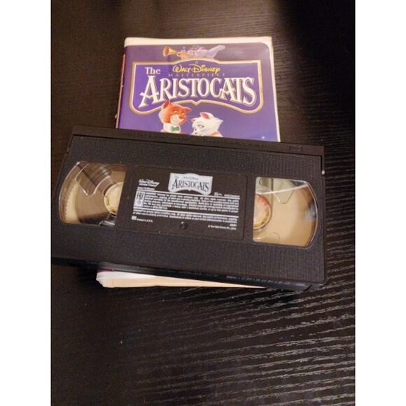 Walt Disney Masterpiece The Aristocats VHS tape Preowned - Picture 3 of 3